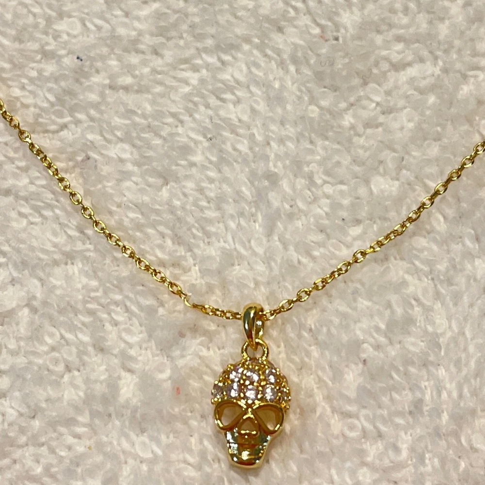 Gold skull rhinestone necklace NWT